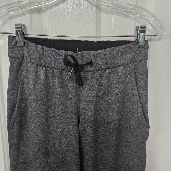 Lululemon On The Fly Pant 27" size 2 - Picture 2 of 8